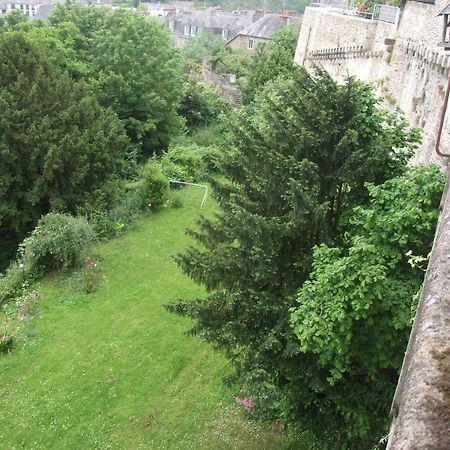 Hotel Particulier Le Mercier De Montigny -Une Nuit Sur Les Remparts- Fougeres Bagian luar foto
