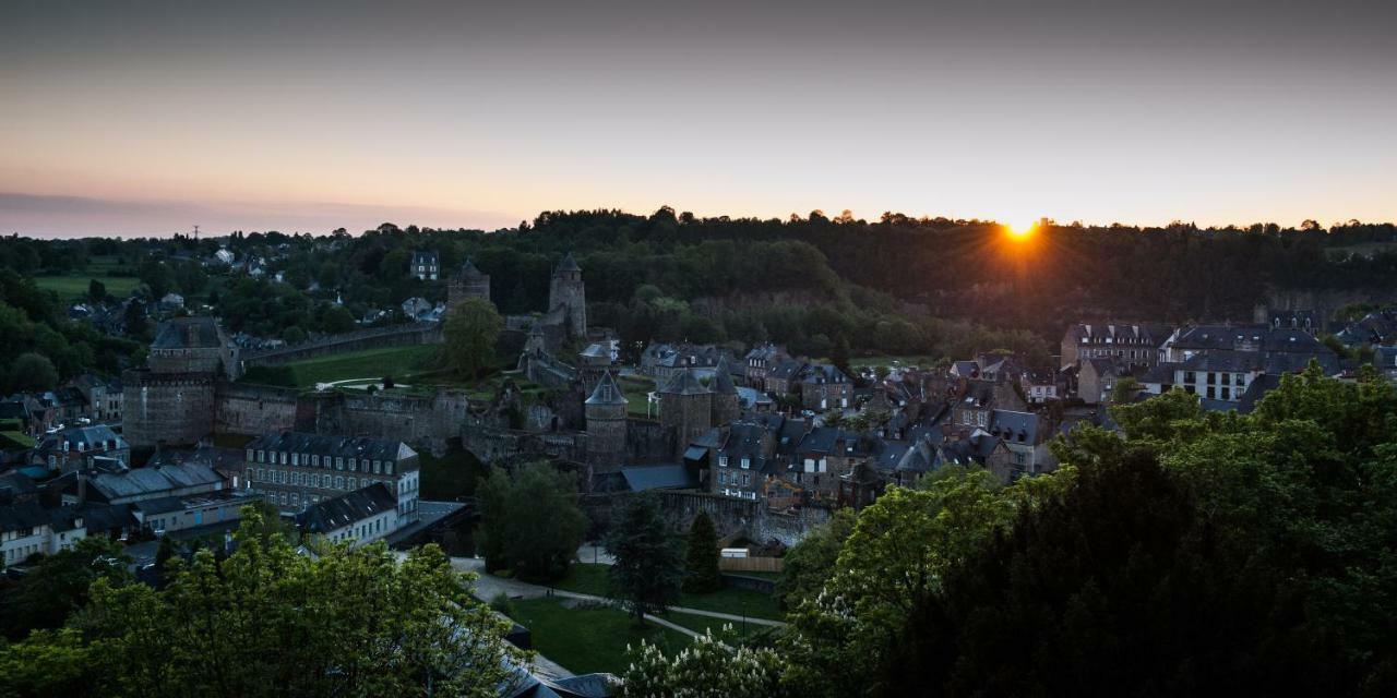 Hotel Particulier Le Mercier De Montigny -Une Nuit Sur Les Remparts- Fougeres Bagian luar foto