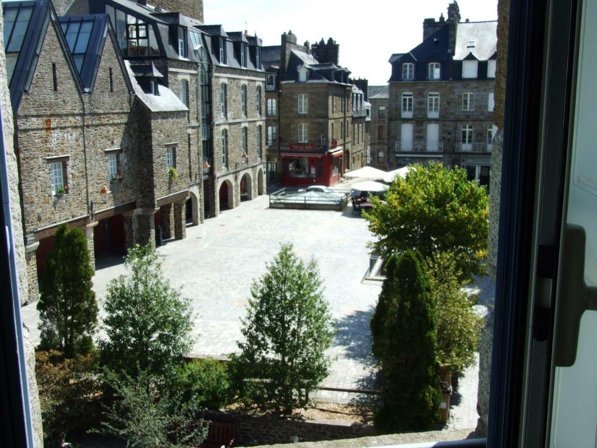 Hotel Particulier Le Mercier De Montigny -Une Nuit Sur Les Remparts- Fougeres Bagian luar foto